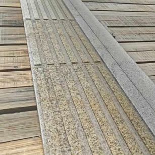 宝鸡黄金麻盲道石 盲条