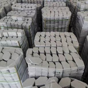 宝鸡芝麻白石材冰裂纹，碎拼。