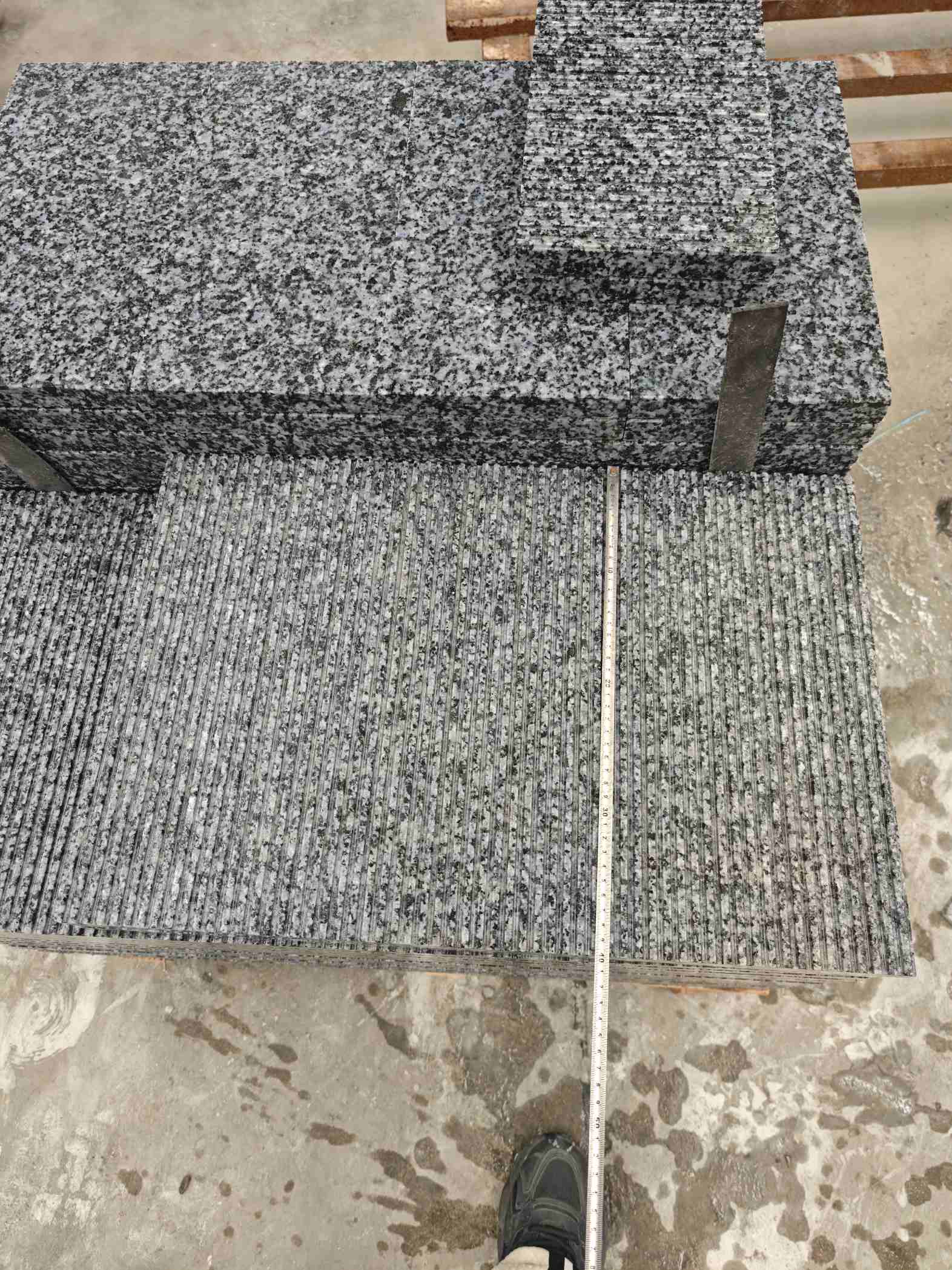 宝鸡芝麻黑拉丝面