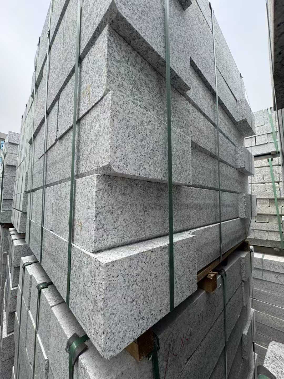 宝鸡芝麻白路牙石 马路牙子