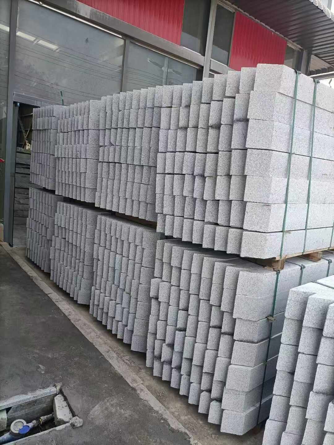 宝鸡芝麻白树围石 树池